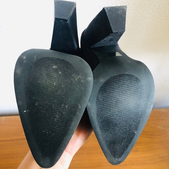 Black Suede Shoe Cult Heel - size 6.5 - Picture 5 of 5